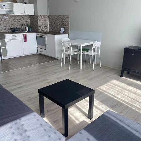Апартаменты Dozsa Apartman Гёдёллё Экстерьер фото