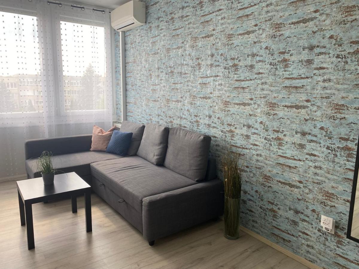 Апартаменты Dozsa Apartman Гёдёллё Экстерьер фото